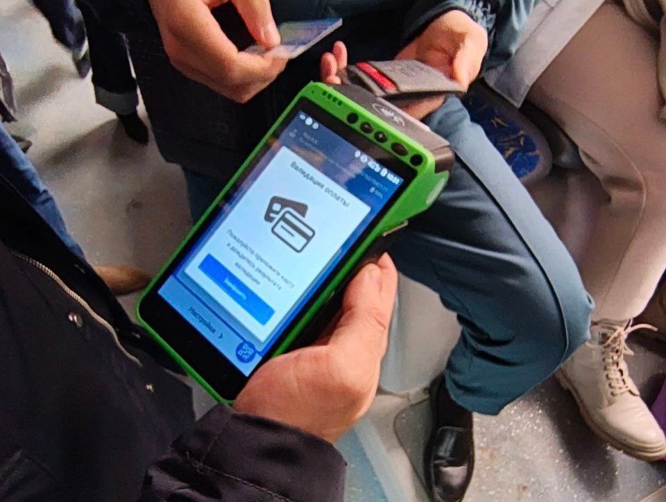 Более 40 безбилетников поймали в саратовских автобусах